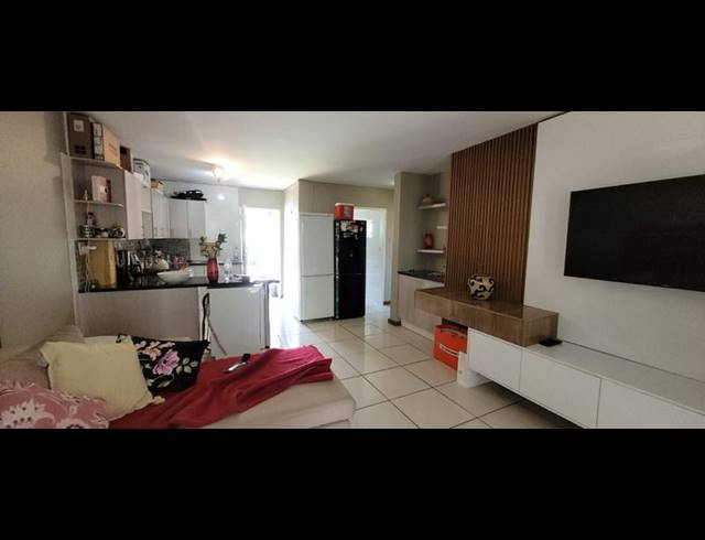 3 BEDROOM TOWNHOUSE FOR SALE IN FLORENTIA
